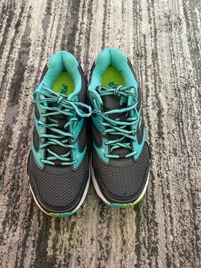 Fila Women's Gray and Teal Athletic Sneakers